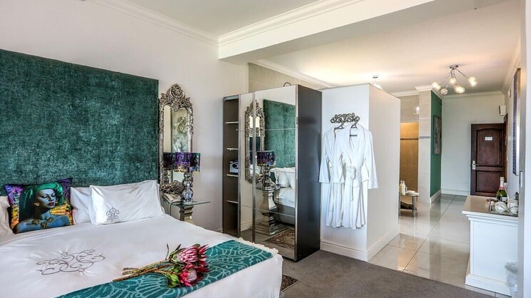 Misty Waves Boutique Hotel